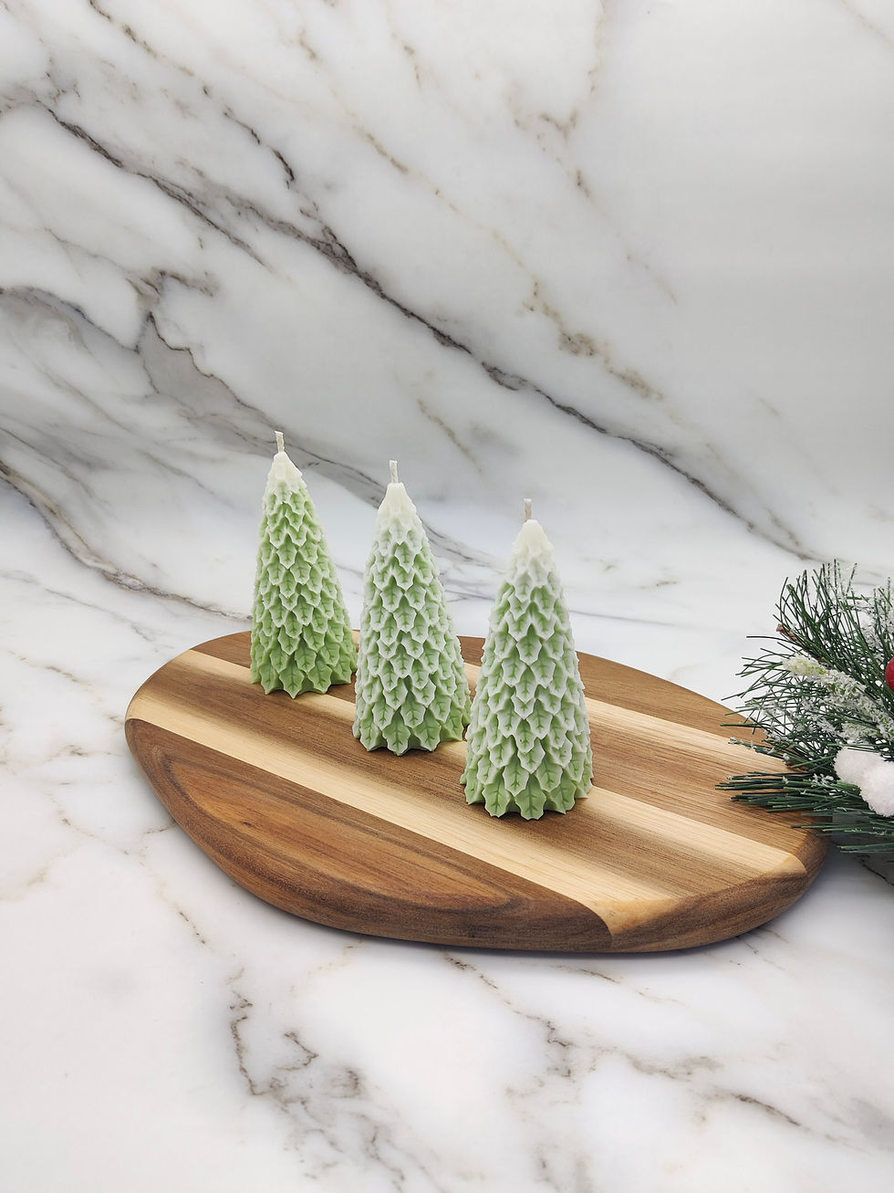 Winter tree rapeseed candle