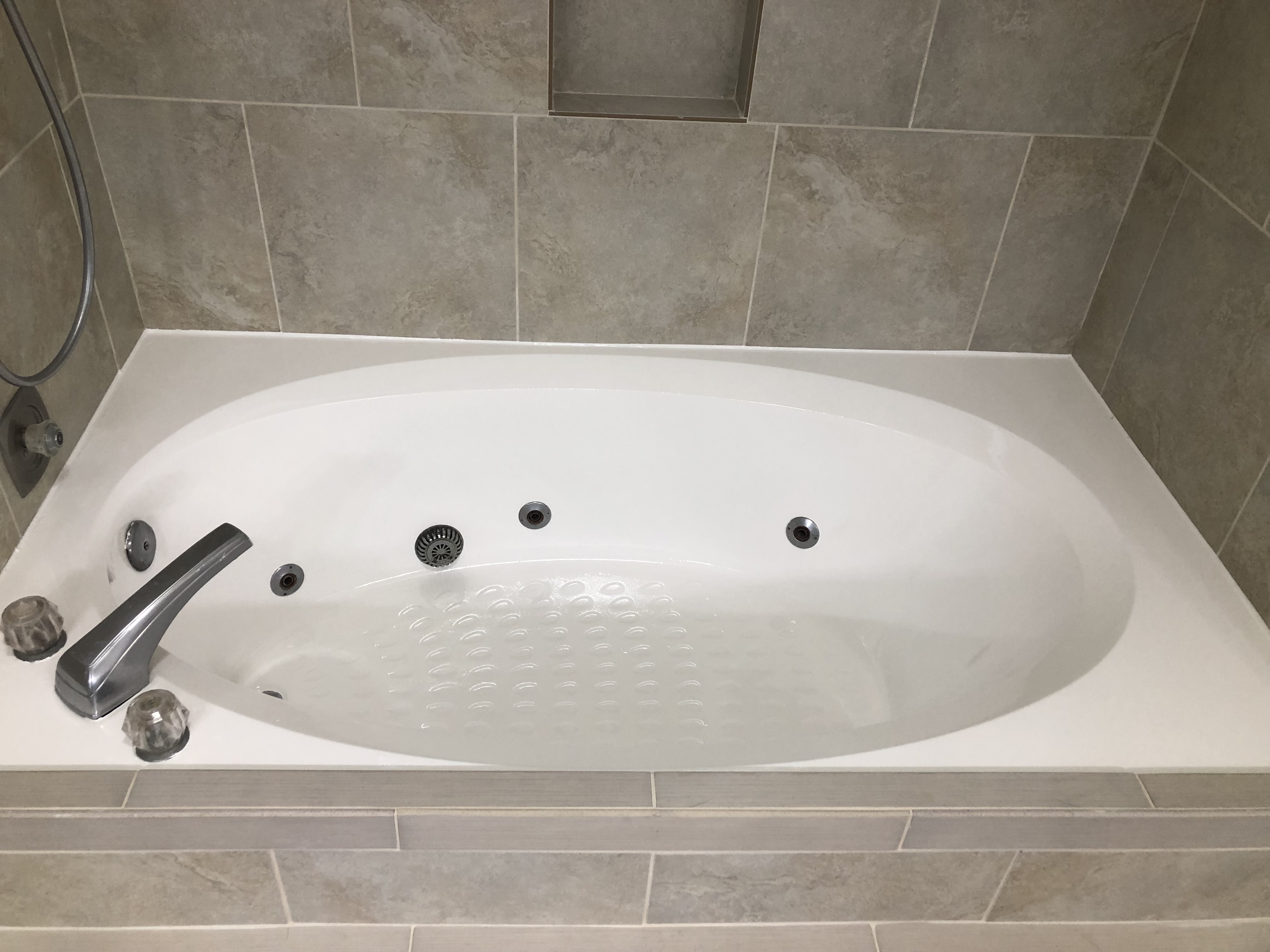 Refinish Jacuzzi
