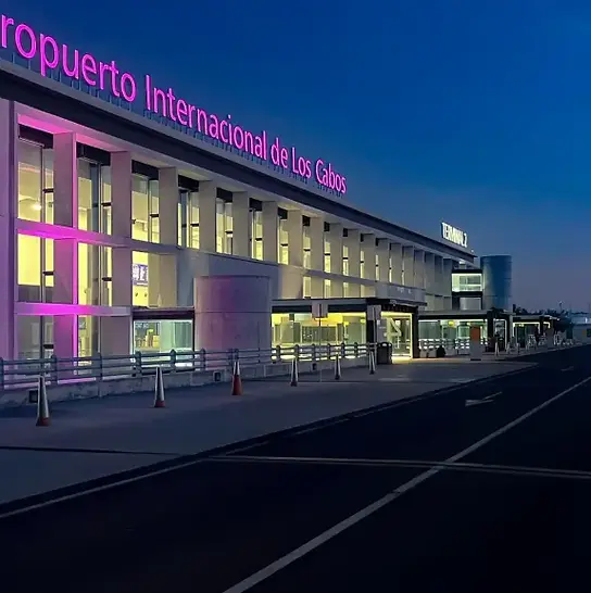 Los-Cabos-international-Airport-768x576.webp