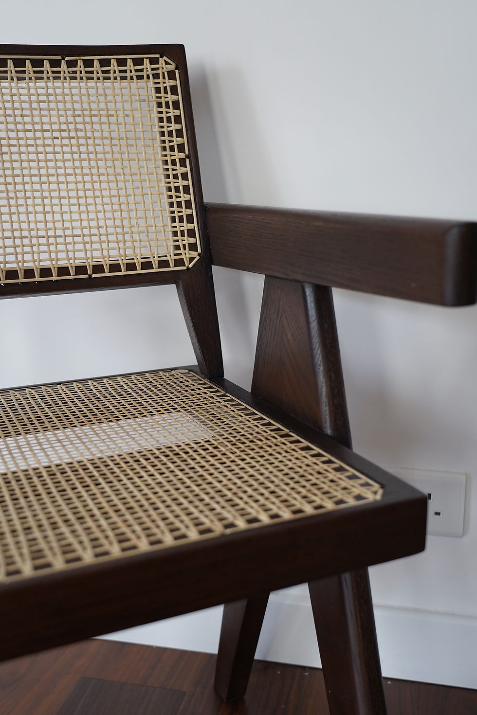 Thumbnail: Pierre Jeanneret Office / Dining Chair