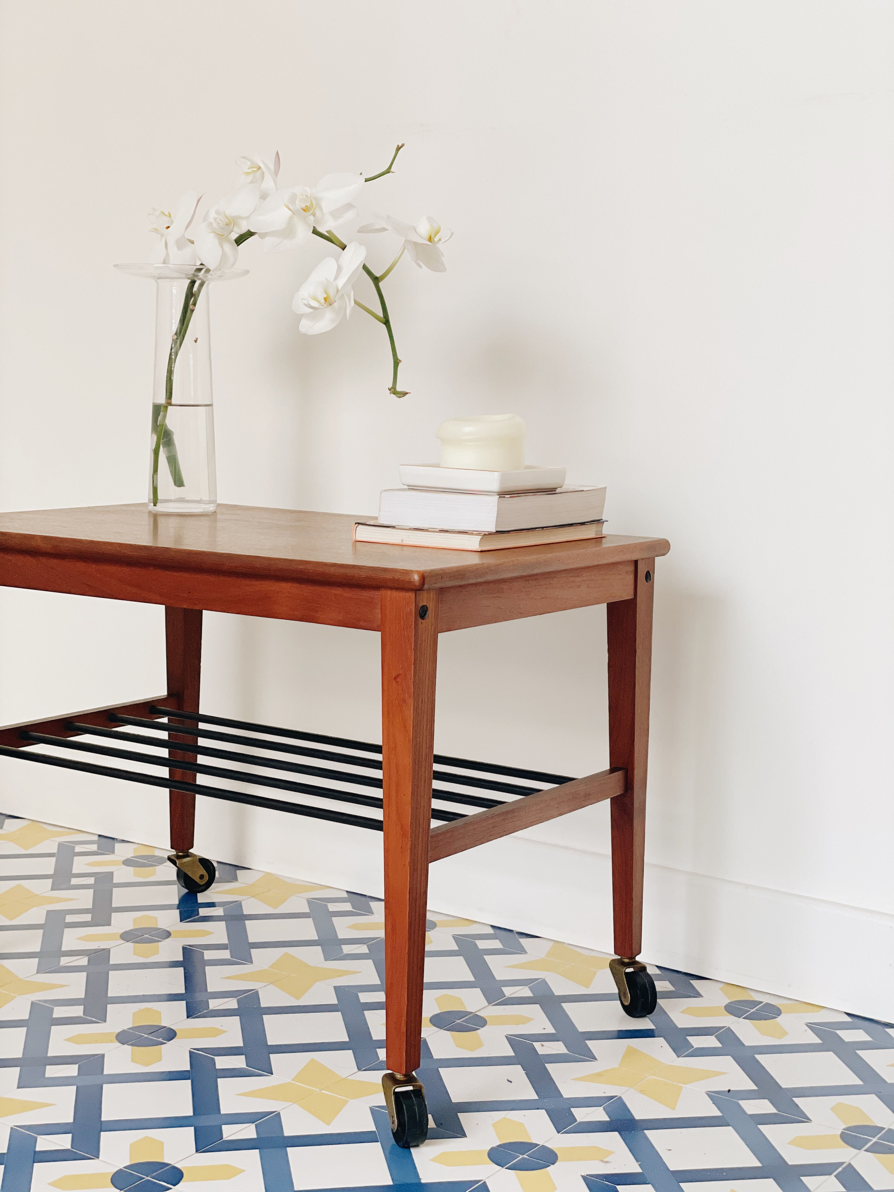 Vintage Teak Side Table / Bar Cart