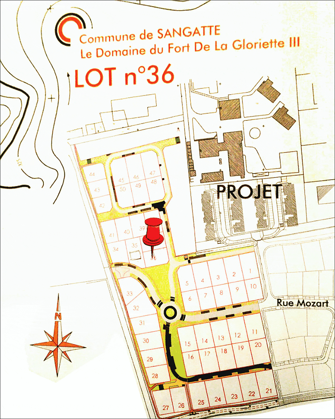Présentation de projets de maison, des plans et croquis jusqu'à la construction terminée
