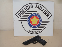 BIRITIBA MIRIM, SP: Polícia Militar prende homem com réplica de arma de fogo no Bairro Cruz das Almas
