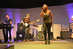 Bandas Geração 80 e Say Yes abrem festividades de aniversário de Biritiba Mirim