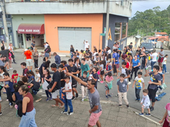 Distrito dia de Malhar o Judas: Galo e Tikinho fazem a alegria das crianças no sábado de Aleluia
