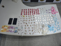 Itaquaquecetuba, SP: Polícia Militar prende dois homens em flagrante por tráfico de drogas