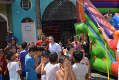 Festa para as crianças na Praça da Matriz