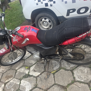 BIRITIBA MIRIM - SP: Polícia Militar apreende motocicleta no Bairro Nova Biritiba
