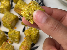 Pistachio Cheesecake Bites