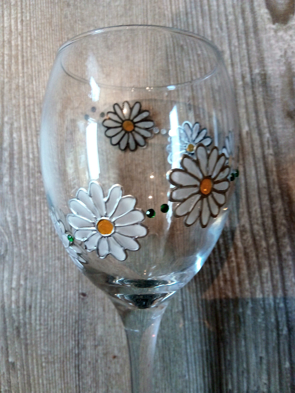 Thumbnail: Daisy Chain Wine Glass