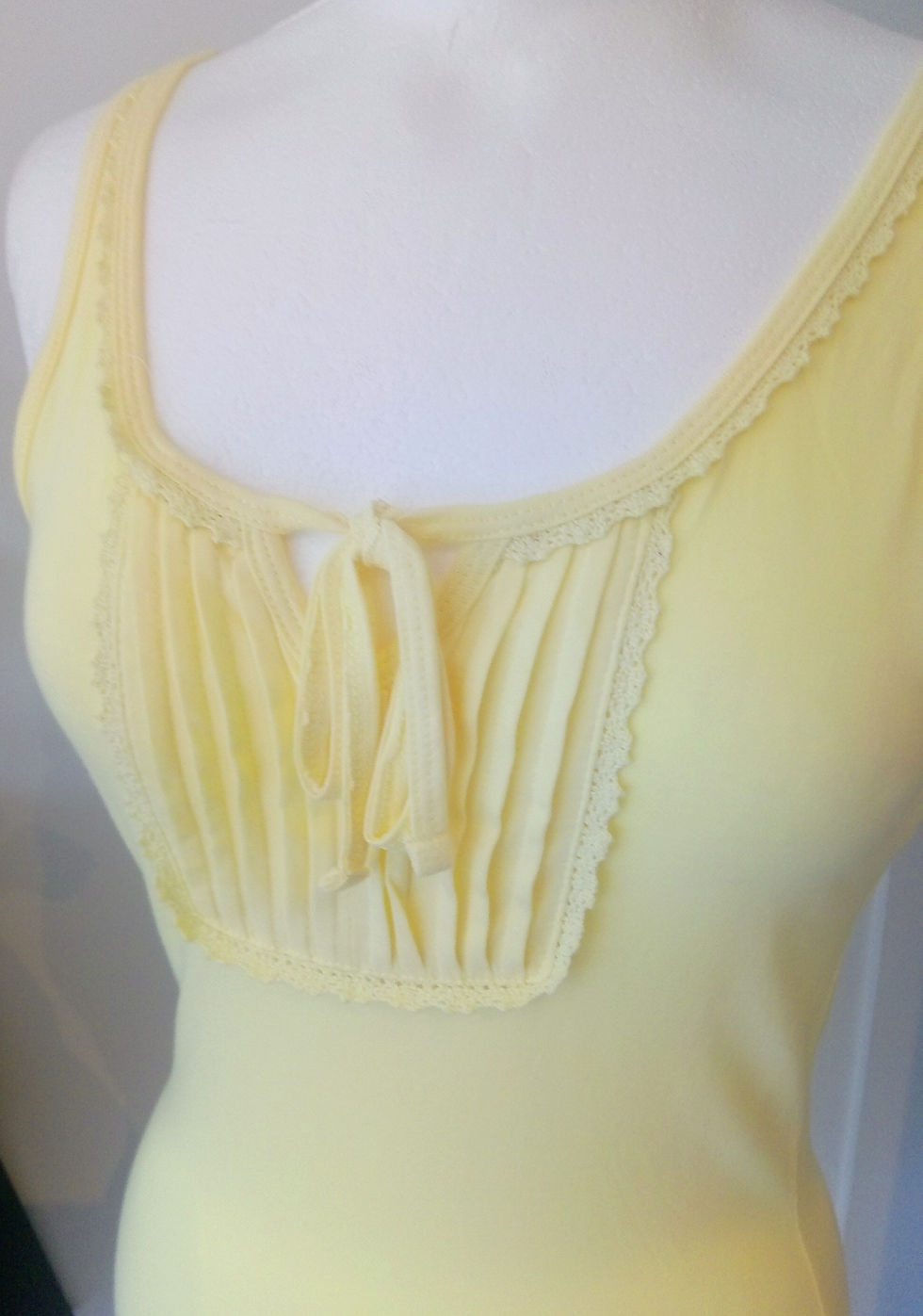 Thumbnail: Lemon Vest