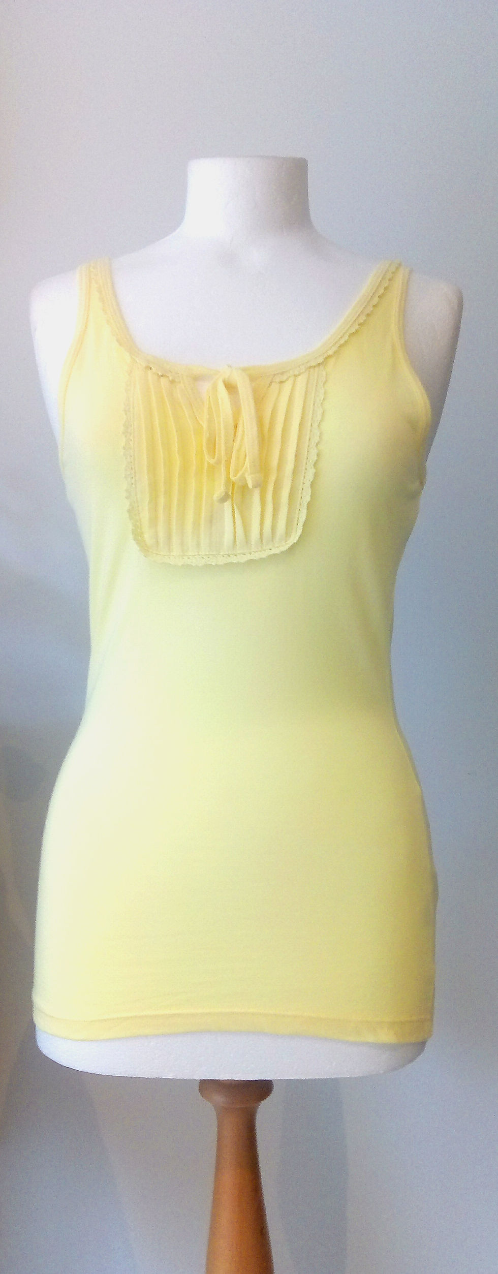 Thumbnail: Lemon Vest