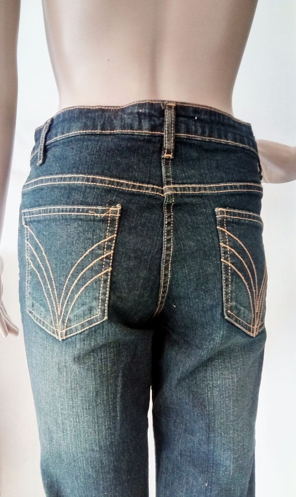 Thumbnail: Cropped Jeans