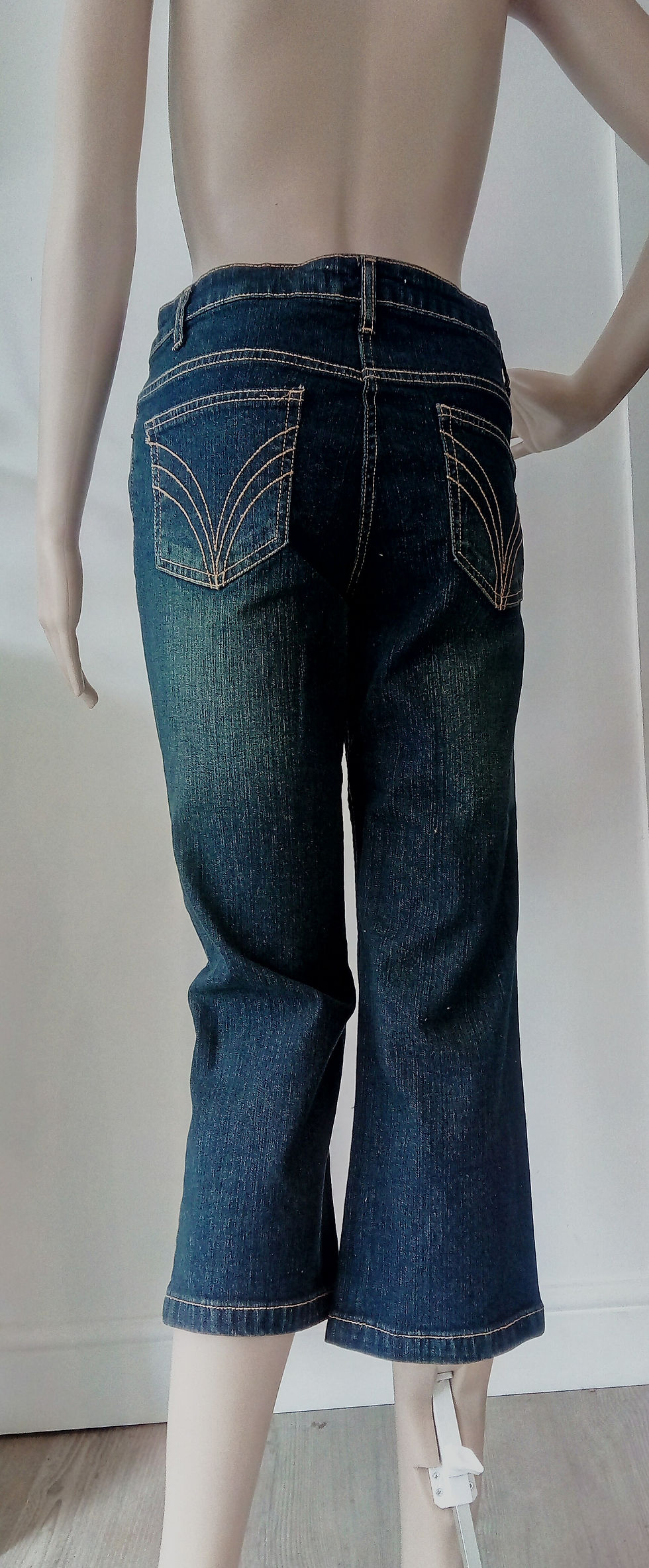 Thumbnail: Cropped Jeans