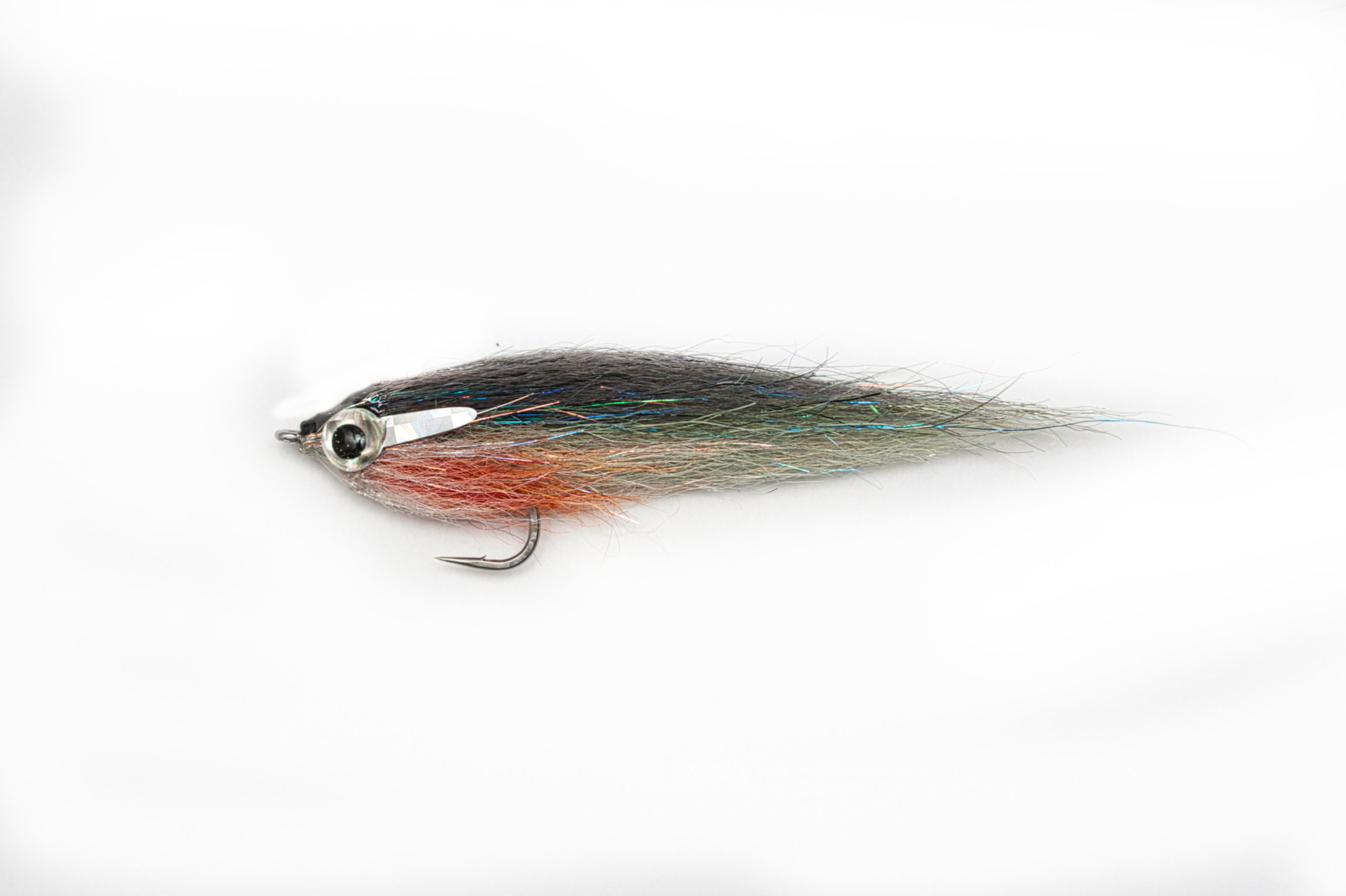 Baby Roach – mucha na bolenia, okonia i sea bassa w naturalnych barwach