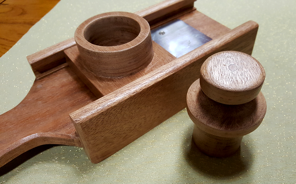 Nut slicer