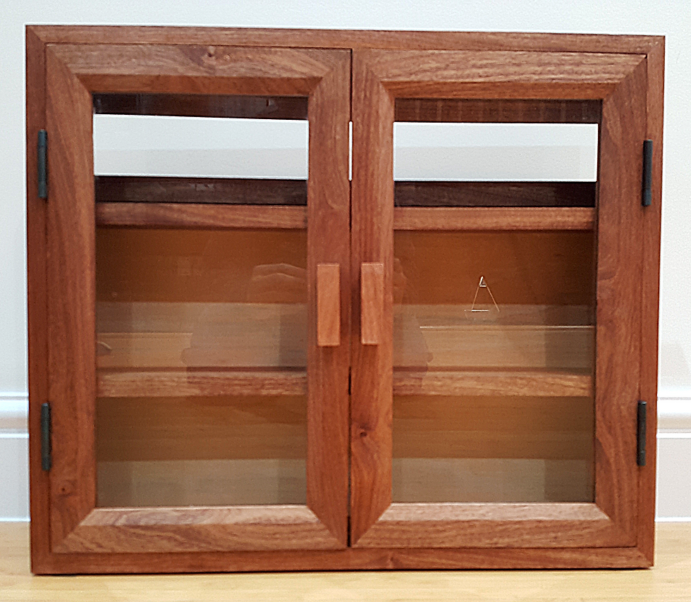 Dice cabinet closed