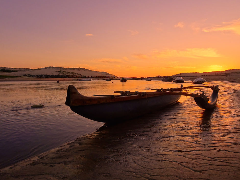 Pirogue échouée.jpeg