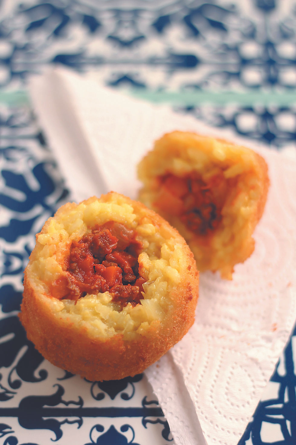 Thumbnail: A VEGAN SUMMER IN SOUTHERN ITALY - DIGITAL FILE (PDF)