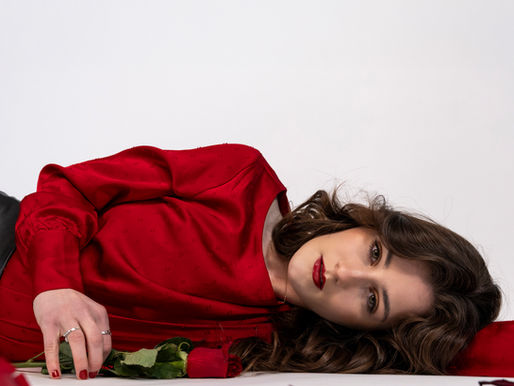 Breakout Singer-Songwriter Sydney IrvingSigns Worldwide Record Deal with DEKO Entertainment / Warner Music Group–ADA. Initial Single, “You Can’t Forget About Me” Drops September 26, 2025