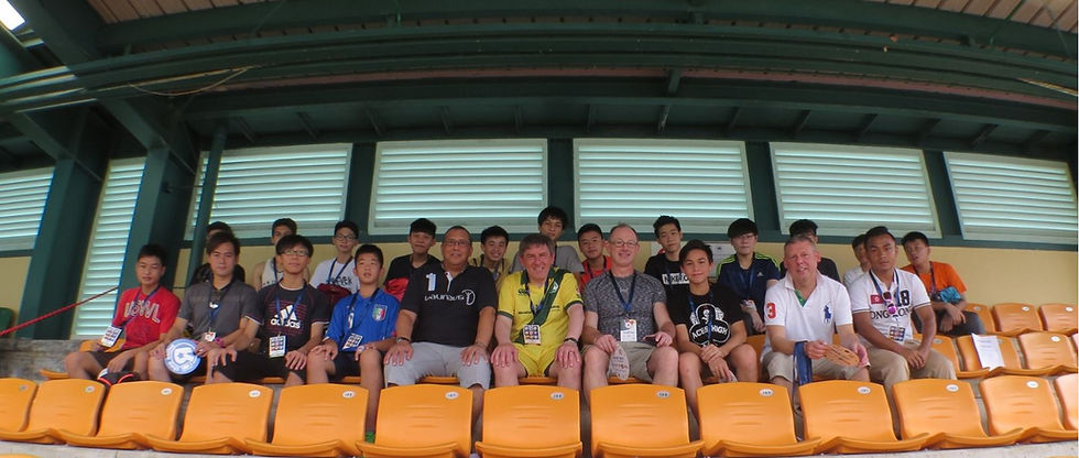 England and Liverpool legend Peter Beardsley ( yellow shirt) came to meet the Breakthrough lads