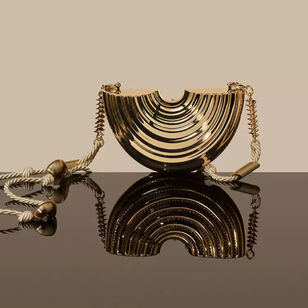 Fendi celebra 100 años con un tour global 