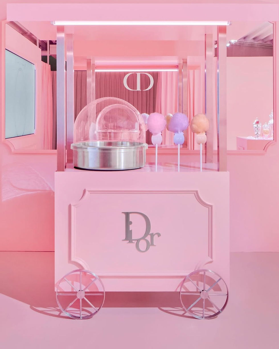 Dior Sweet Shop: La fusión viral de golosinas y alta cosmética en Hong Kong y Tokio