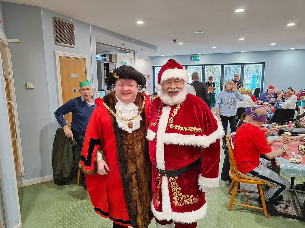 Mayor of Patchway attends Coniston Community Centre festive lunch