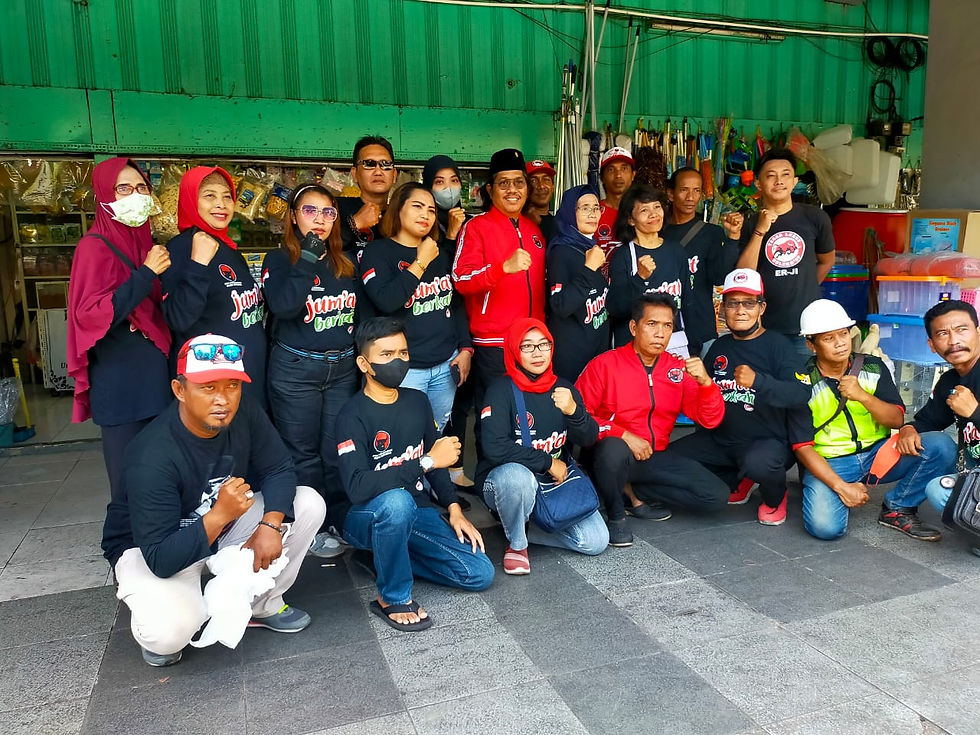 Kali ini Bulek's Community menjadikan Pasar Genteng Surabaya sebagai lokasi membagikan Nasi Kotak pada hari Jumat (23/9/2022).