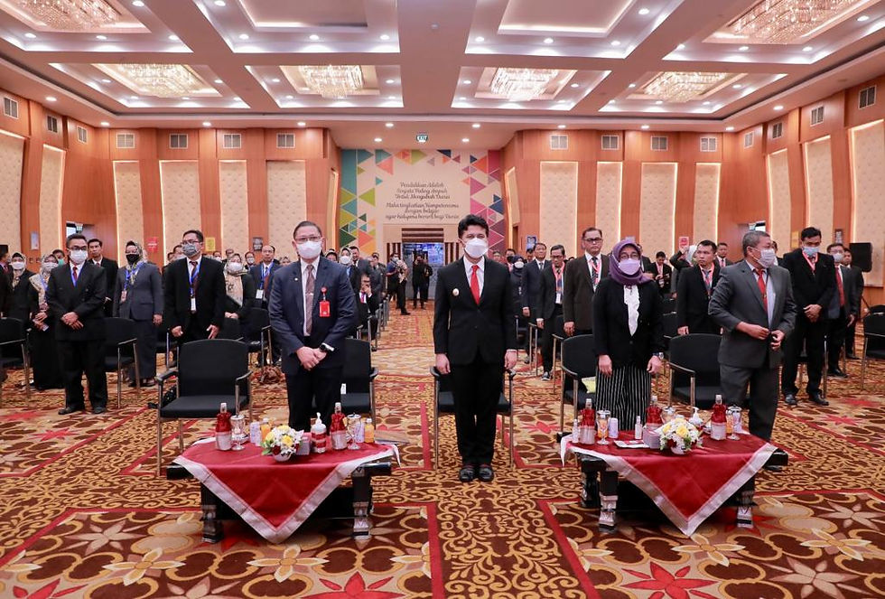 Pada kesempatan yang sama, Emil berharap, dengan mengacu pada Cettar dan menginisiasi perubahan pola kerja, kinerja administrator dapat ditingkatkan.