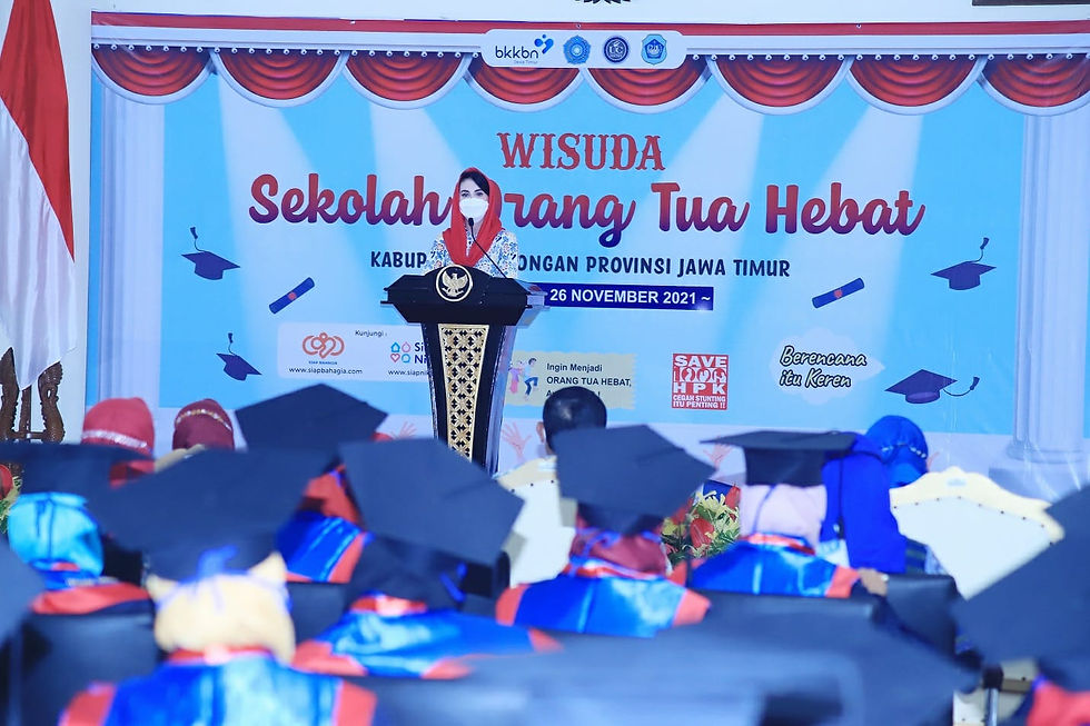 Dihadapan Wisudawan SOTH, Arumi Bachsin Harap Setiap Orang Tua Miliki Insting Dasar Bentuk Anak Hebat