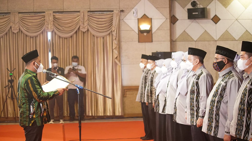 Hadiri Pelantikan Pengurus Dekranasda Gresik Masa Bhakti 2021-2024, Ketua Dekranasda Jatim Ajak Dekranasda Gresik Kembangkan Potensi dan Wisata Halal