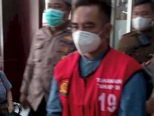 Mas Bechi, Terdakwa Pencabulan menjalani sidang secara virtual