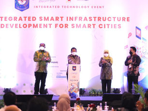 Gubernur Jatim Harapkan  Seluruh Kabupaten dan Kota di Jatim Bertransformasi Jadi Smart City