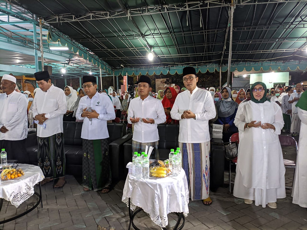 "Memulainya (pergerakan) itu nanti di pertengahan 2023 karena pemilunya 2024 di awal tahun. Jadi ini tadi kita coba lakukan pemetaan teman-teman caleg yang datang, terus kemudian kita minta juga beberapa penjelasan dari kabupaten/kota terkait kemungkinan ada usulan perubahan dapil itu yang tadi sekilas kita bicarakan," jelasnya.
