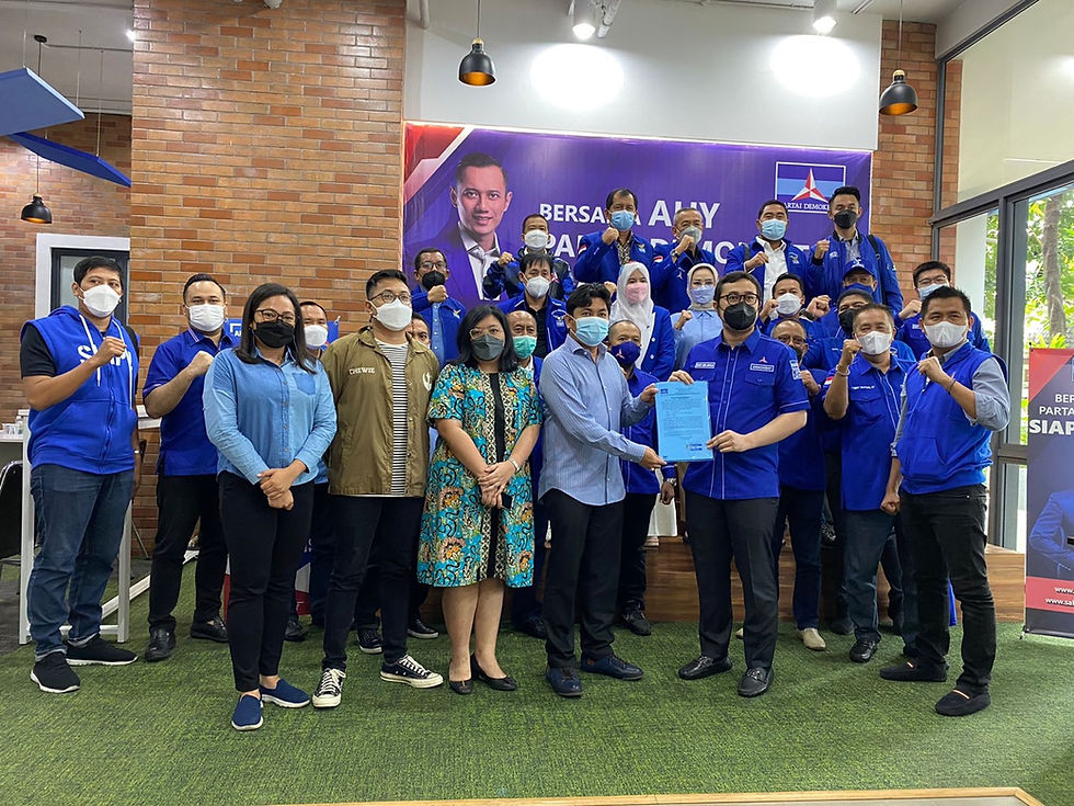 Keseriusan dan Loyalitas kader akar rumput Partai Demokrat seluruh Jawa Timur dibuktikan bersama-sama mendatangi Kantor DPP Partai Demokrat di Jakarta, Kamis (21/10/2021). (Foto:Ayul)