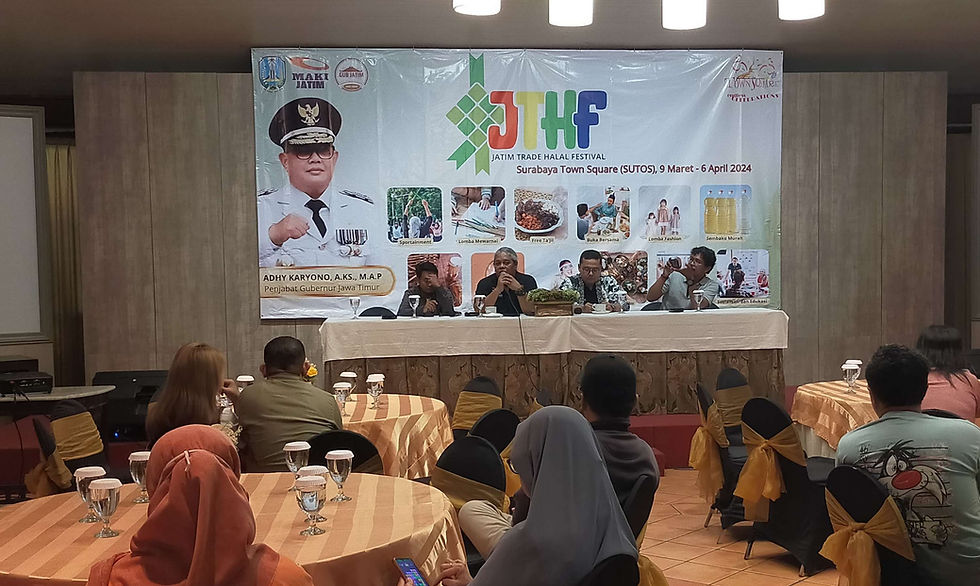 JTHF 2024 menawarkan lebih dari 120 tenan yang terdiri dari UMKM, pusat hampers, pusat inkraft, pusat fashion, pusat food, pasar sembako murah, dan buka puasa untuk hampir 300 orang. Bertempat di V-New dan Atrium Mall Sutos Surabaya, festival ini menjadi solusi lengkap bagi masyarakat untuk memenuhi kebutuhan Ramadhan dan Idul Fitri.