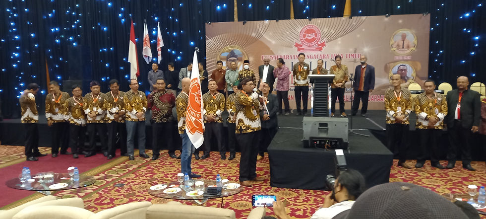 "Sampainya kita semua pada hari ini, dalam acara yang megah ini, tentunya berkat perjuangan dari Rekan-rekan pendiri dan beberapa anggota PPJT yang mempunyai rasa kepedulian yang tinggi akan persatuan dan kesatuan rekan seprofesi," ucapnya dalam sambutannya.