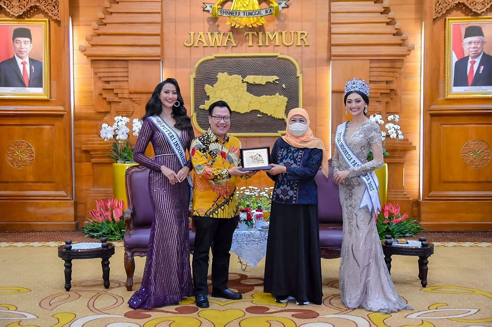 Gubernur Khofifah menyampaikan rasa bangganya atas pencapaian puteri asal Jatim baik Adinda maupun Ayu Maulida. Ia menyatakan secara khusus bagaimana prestasi yang ditorehkan keduanya amat berdampak bagi Jawa Timur, baik dalam kancah nasional maupun internasional.