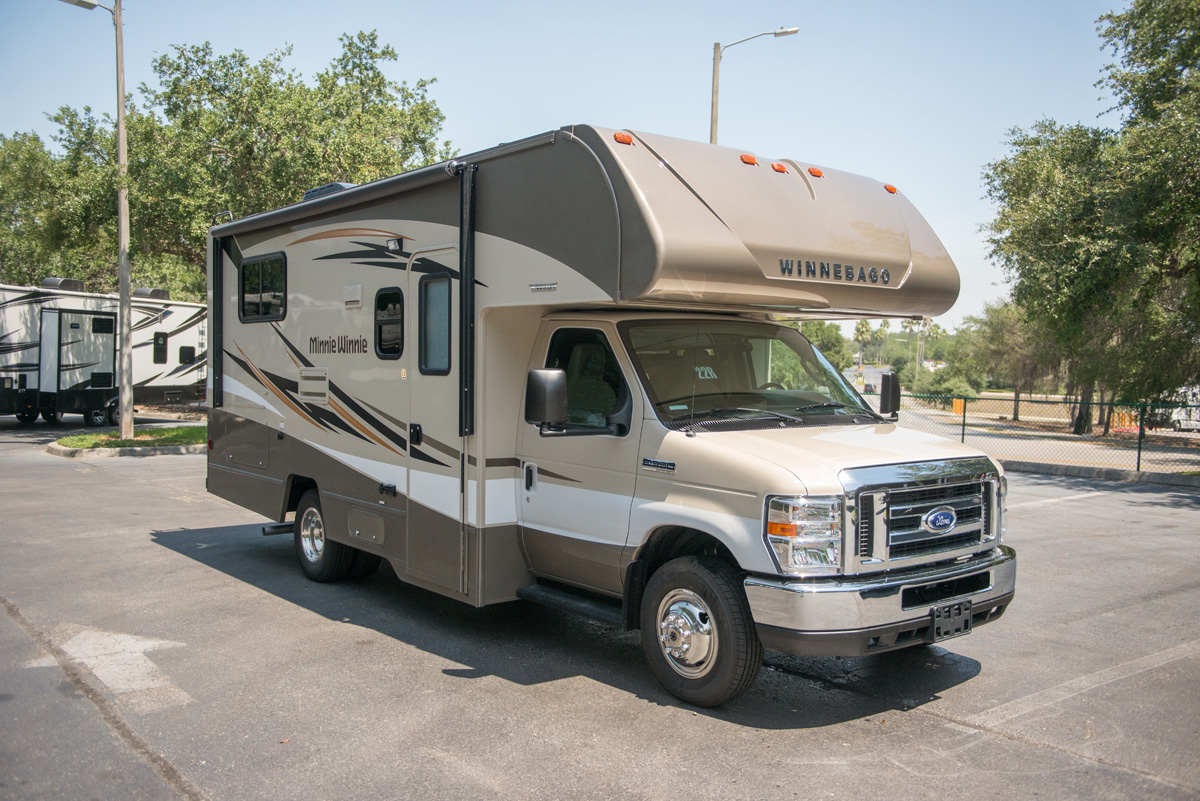 22 Foot Class C Gas RV Rental from City RV Rentals 8884322489