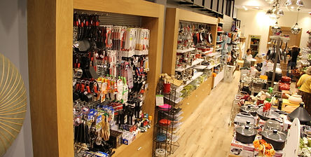 ריהוט בהזמנה לחנויות, רהיטים לחנויות, ריהוט בהזמנה לעסקים, ריהוט בהתאמה לחנויות, ריהוט בהתאמה לעסקים, נגרות חנויות, נגרות עסקים, ריהוט לחנויות