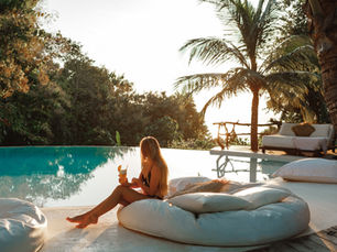 The Allies share their jet lag recovery essentials.