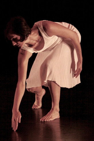 Performing Window Dressers. Choreographed by John Malashock.