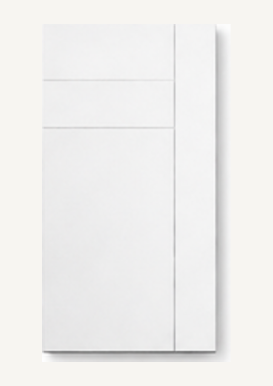 Pannello KORWIN Infinity Line 03 bianco con incisioni orizzontali e verticali.