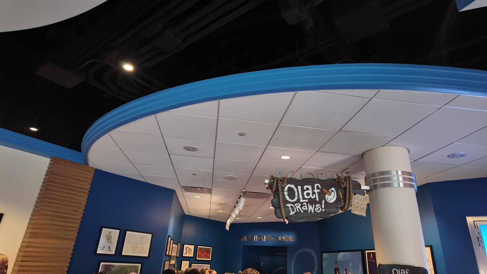 The entrance to Olaf Draws.