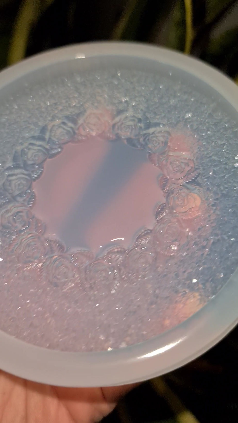 Miniature : Rose garden on druzy mold