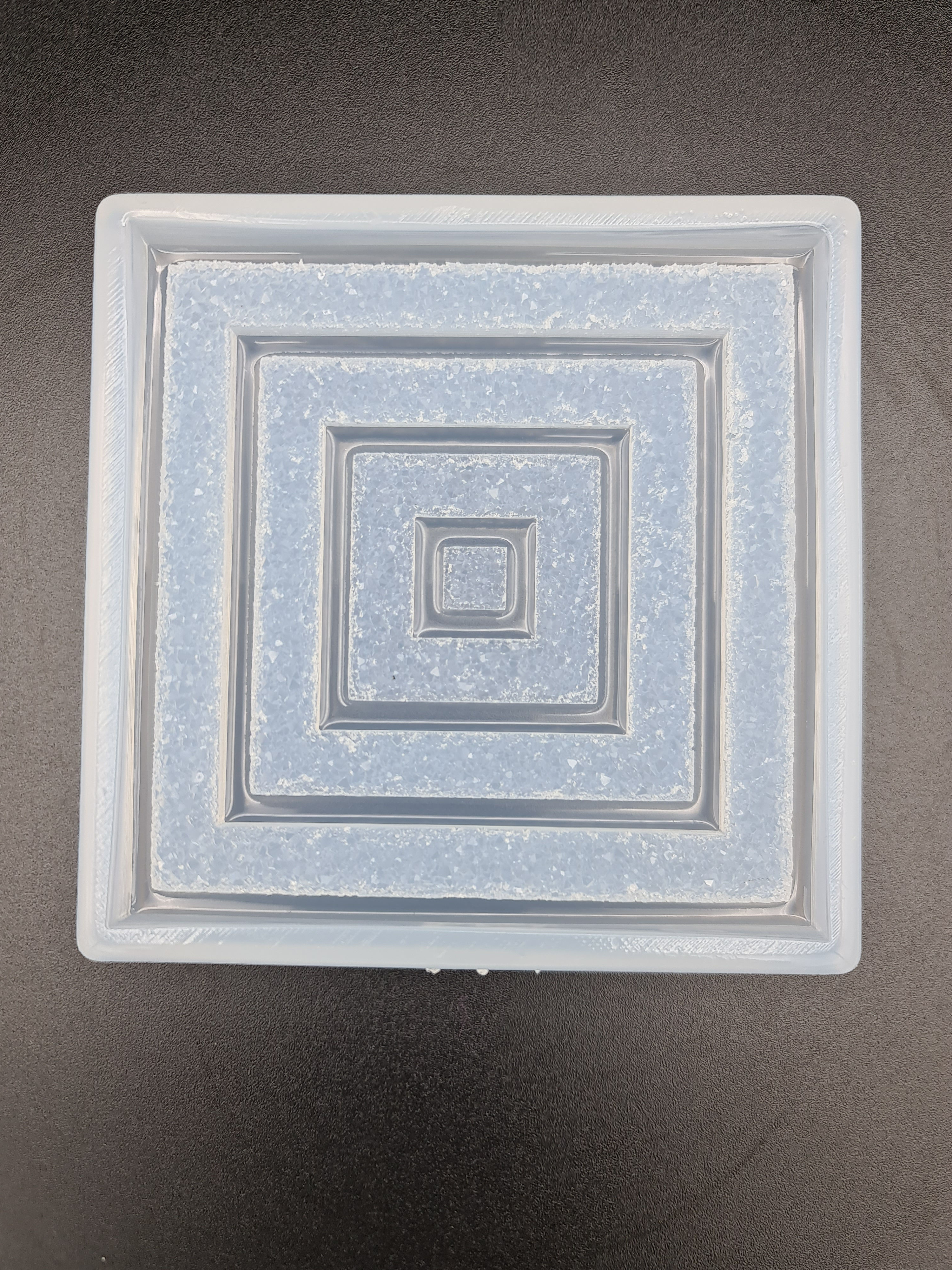 Leveled square druzy coaster mold