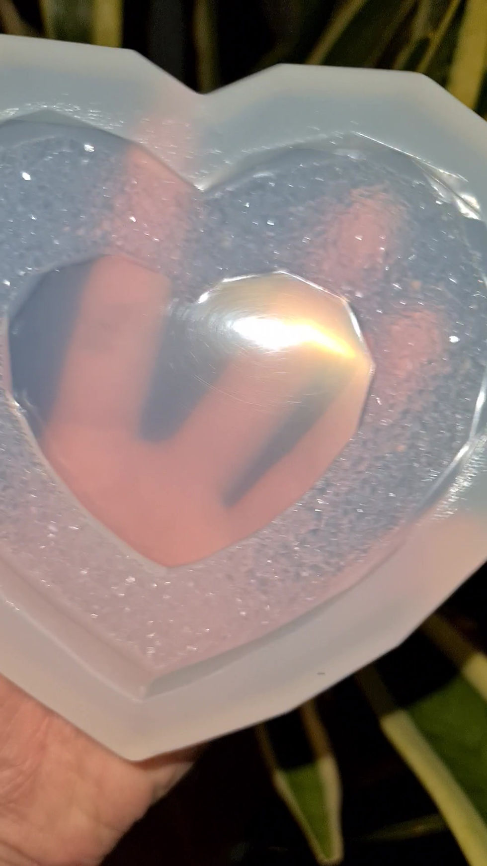 Thumbnail: Druzy heart frame mold