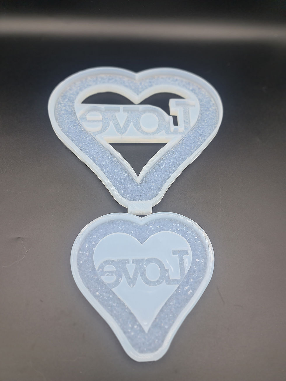 Thumbnail: Set of 2 Druzy hearts with love mold