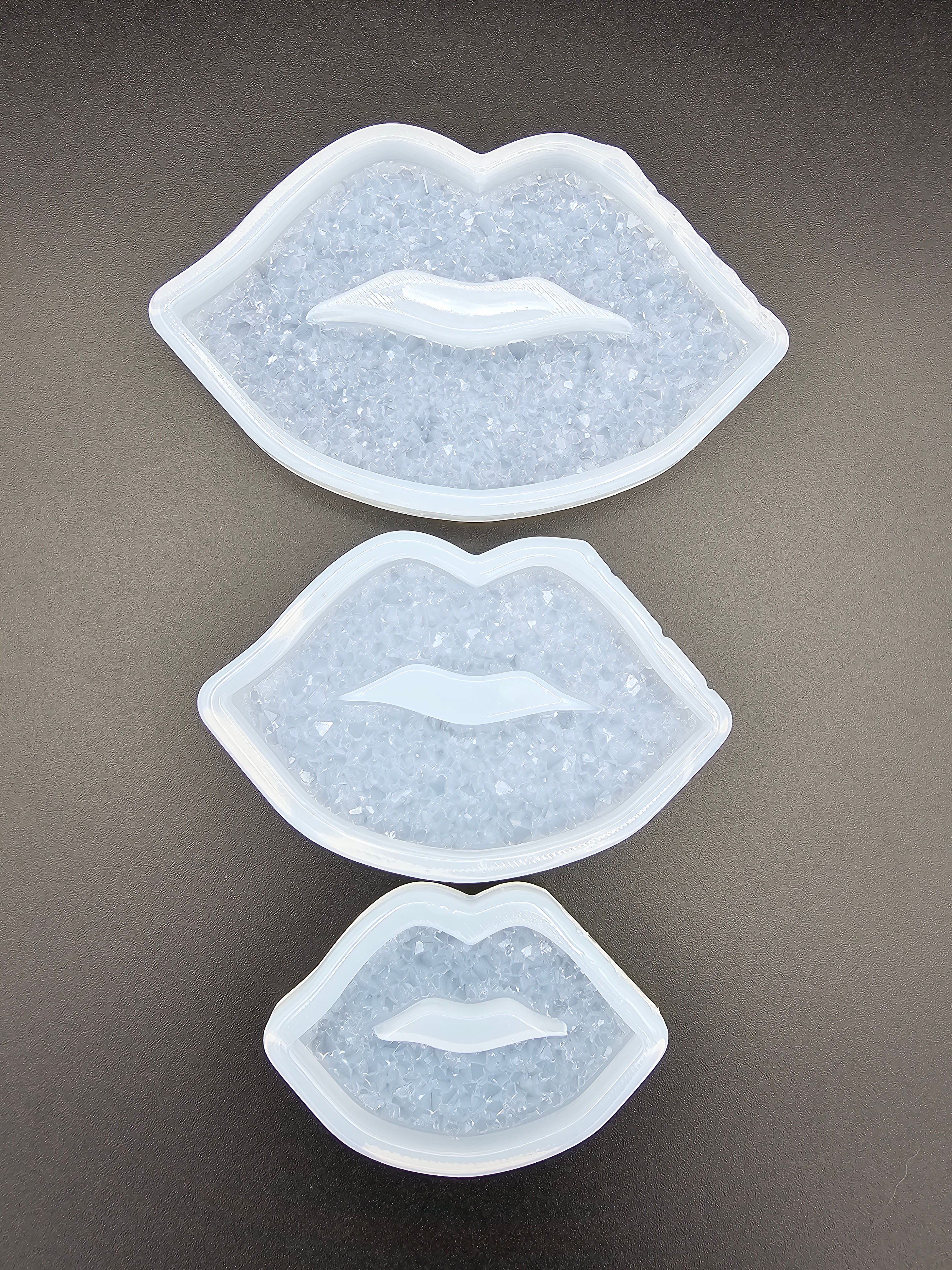 Druzy lips mold